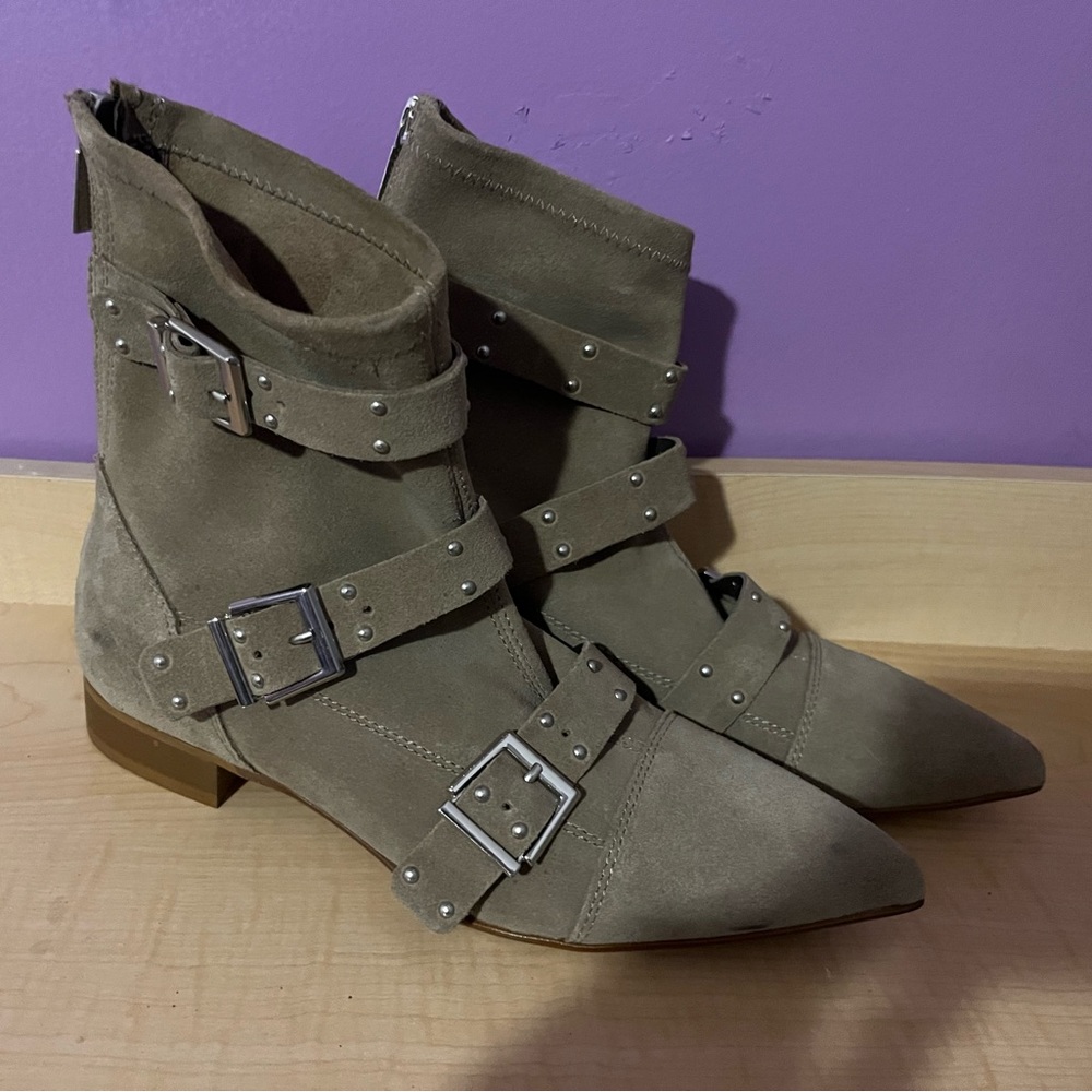 100% LEATHER Handmade in Italy L’intervalle ankle boots.